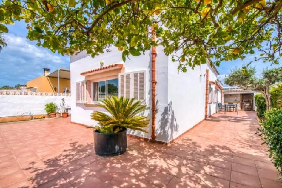 Acogedor chalet en una tranquila calle lateral de Alcúdia, a sólo 600 m de la playa