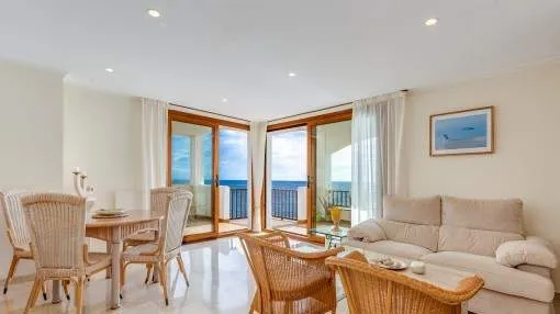 Atractivo piso en primera línea de mar con espectaculares vistas, Cala d'Or