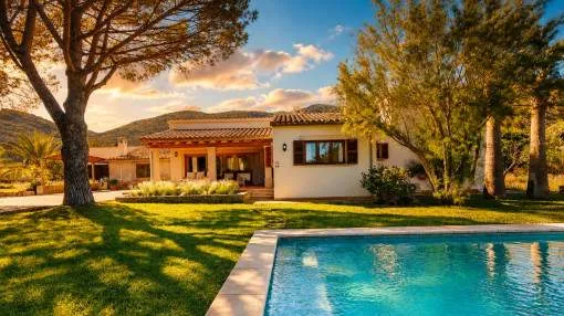 Bonita finca en el campo con licencia de alquiler vacacional en Pollensa