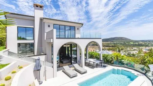 Impresionante villa de diseño con impresionantes vistas al mar en Santa Ponsa
