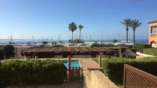 Fantástico apartamento en planta baja frente al mar en Sa Ràpita, disponible exclusivamente para alquiler durante el mes de agosto.