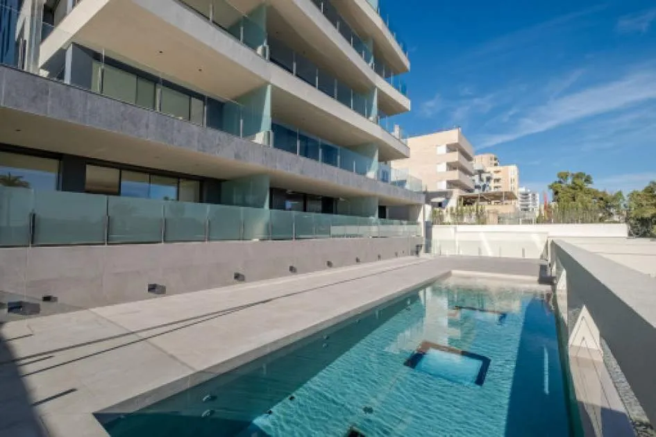 Ático de lujo, de nueva construcción, con azotea privada y vistas al puerto de Palma