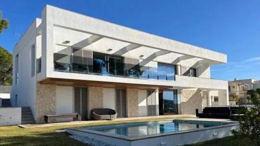 oderna soleada villa de diseño en Cala Vinyas disponible a partir del 1 de septiembre