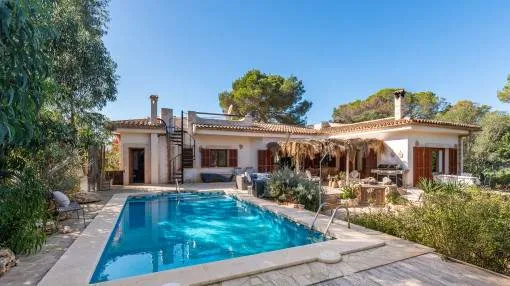 Encantadora villa con piscina y encantador jardín en una ubicación privilegiada cerca del Parque Natural de Mondragó