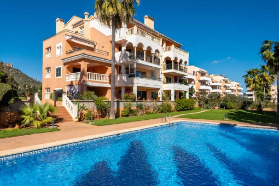 Bonito piso en complejo residencial tranquilo y moderno con gran piscina en Cala Millor