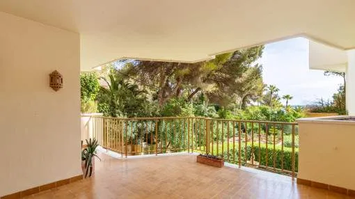 Gran duplex con terrazas, garaje y acceso directo al mar en Cala Vinyas