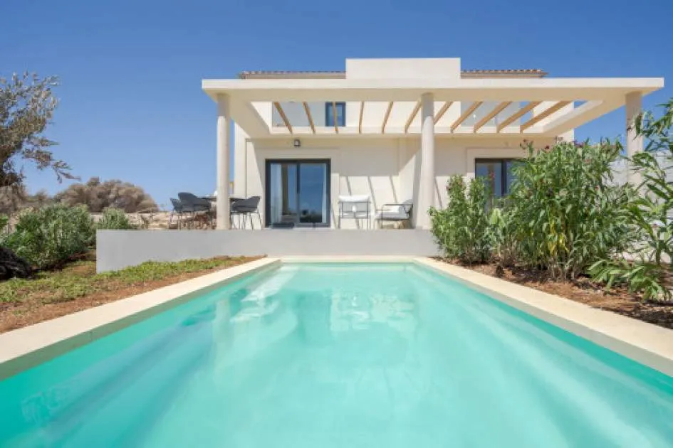Exclusivas villas de nueva construcción en Cala Romántica - a poca distancia de dos de las bahías más bellas de Mallorca | 2-4 dormitorios - finalización junio 2026