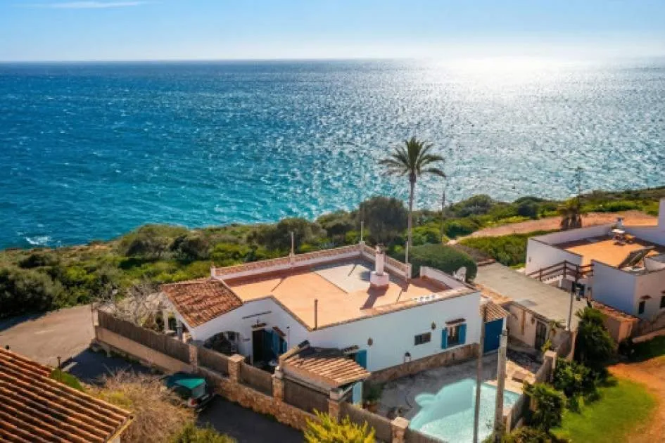 Casa costera idílica en primera línea de mar con licencia de alquiler vacacional en Cala Figuera Casa costera idílica en primera línea de mar con licencia de alquiler vacacional en Cala Figuera