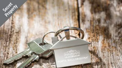 Moderno y amueblado adosado con vistas al mar y piscina en Ses Salines - listo para entrar a vivir en otoño de 2026