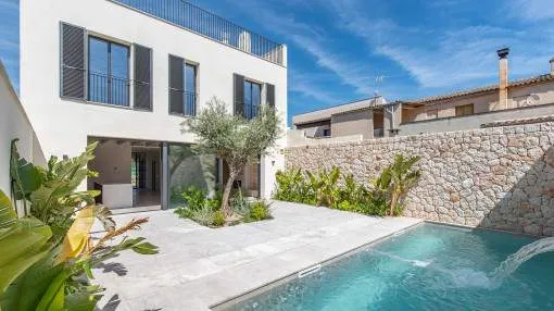 Elegante casa de pueblo de obra nueva con piscina en Ses Salines