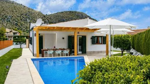 Chalet reformado con piscina y licencia de alquiler vacacional en Pto. Alcudia