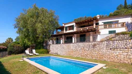 Bonita casa de campo mallorquina con excelentes vistas, privacidad y piscina
