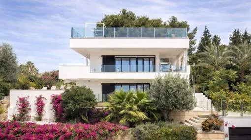 Villa with Sea Views, Pool and Guest Apartment in San Agustí available in July and August