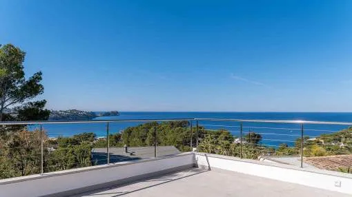 Beautiful sea view villa in popular residential area of Costa de la Calma