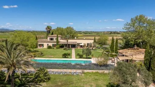 Impressive finca with heated pool and sauna between Felanitx and Manacor