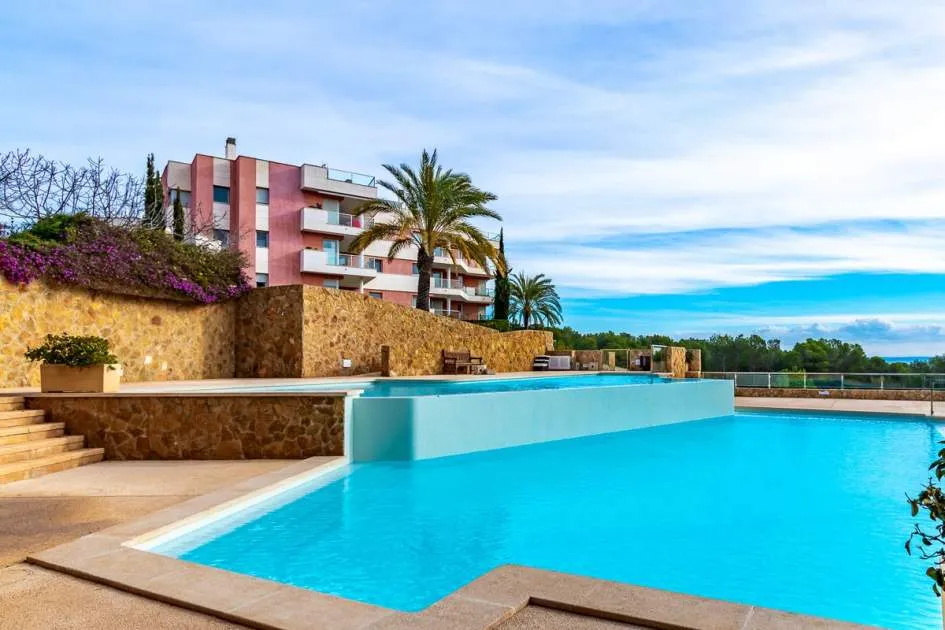 Apartamento moderno con vistas y amplia terraza en Sol de Mallorca