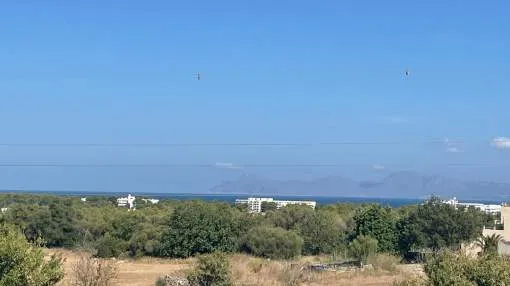 Amplia parcela con vistas al mar en Alcudia