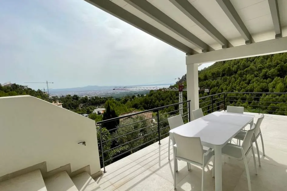 Villa mediterránea en Son Vida con fascinantes vistas de la montaña, la ciudad y el mar