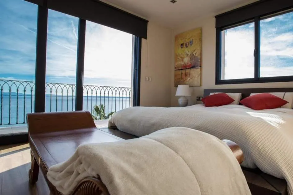 Imponente Villa con espectaculares vistas al mar en Alcanada
