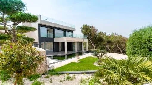 Villa de nueva construcción con acceso a la playa Cala Murada