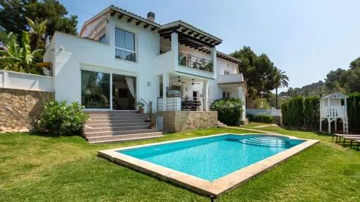 Villa mediterránea a pocos pasos de la playa en Costa de la Calma
