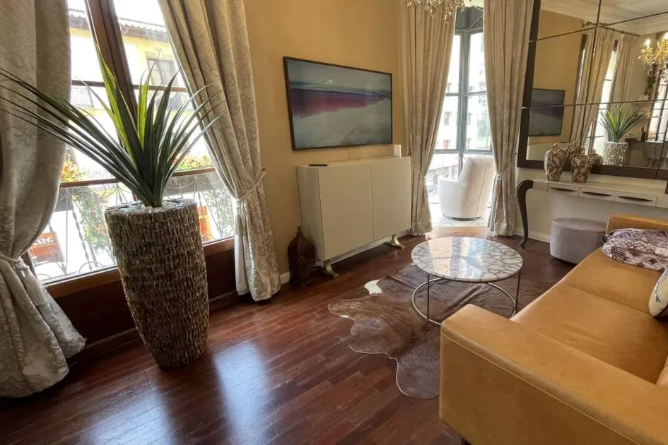 Encantador apartamento renovado con muebles de diseño en Palma