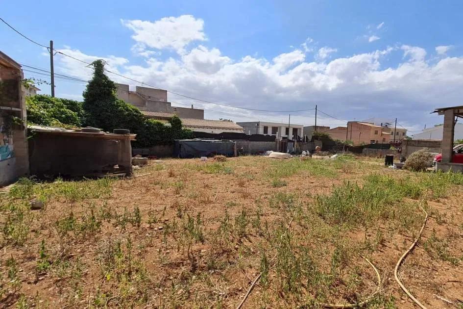 Gran solar urbano en zona de nuevo desarrollo en Felanitx. Gran solar urbano en zona de nuevo desarrollo en Felanitx.
