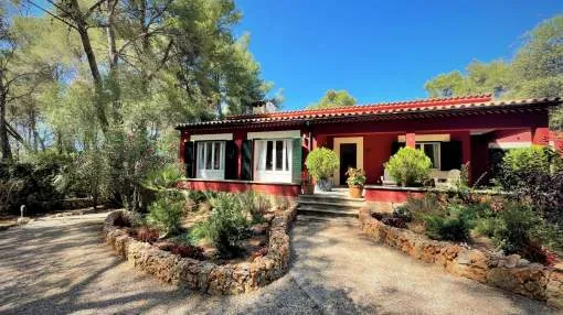 Hermosa villa en una zona tranquila y encantadora de Bonaire en el norte de Mallorca con una acogedora casa de huéspedes adicional