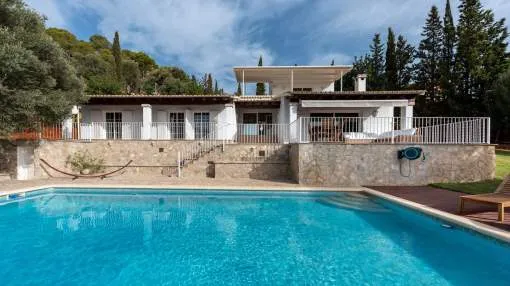 Preciosa villa en Bunyola con vistas a Palma y su bahía