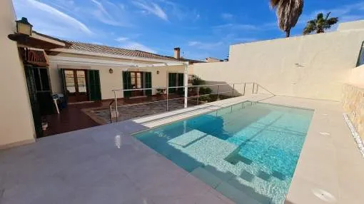 Espectacular chalet con piscina y vistas en S'Horta.