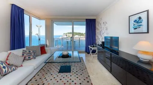 Apartamento bien mantenido en una excelente ubicación con impresionantes vistas al mar y al puerto en Puerto de Sóller