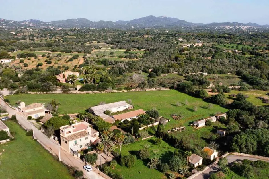 Preciosa finca con casa de invitados y mucho potencial en una zona tranquila de Porto Petro cerca de Cala Mondragó.