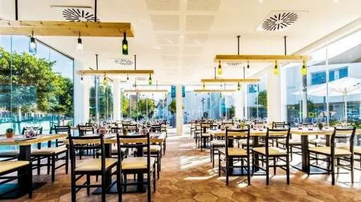 Restaurante nuevo en alquiler en centro comercial de Calvià para 200 comensales