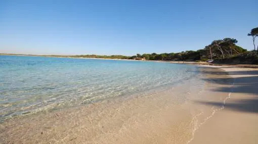 Lujosa propiedad en primera línea de playa con impresionantes vistas al mar
