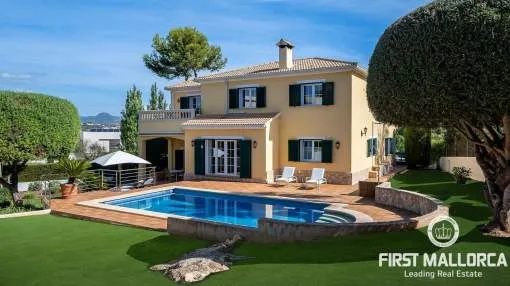 Villa en Nova Santa Ponsa lista para entrar a vivir y con vistas al mar
