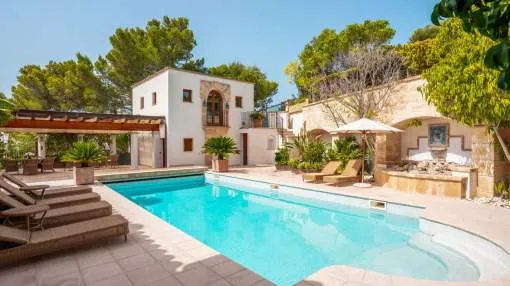Villa mediterránea con preciosas vistas al mar en La Mola