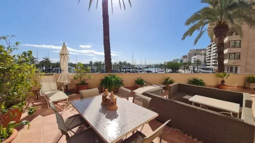Atractivo apartamento con vistas al mar y gran terraza en el puerto de Palma