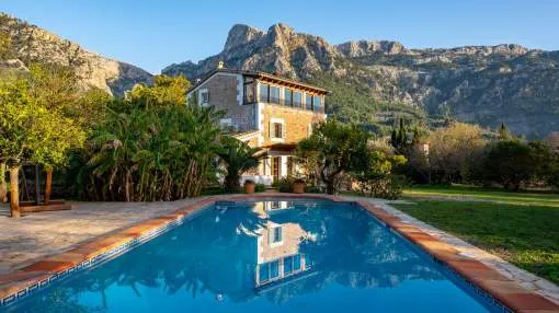 Propiedad única con piscina y casa de invitados en Sóller en la costa oeste de Mallorca
