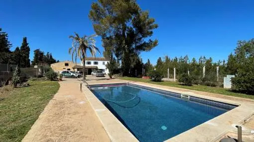 Chalet con piscina privada en Llubí para alquilar