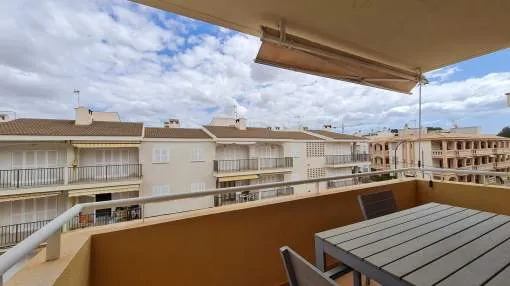 Soleado apartamento con gran terraza en Colonia de Sant Jordi