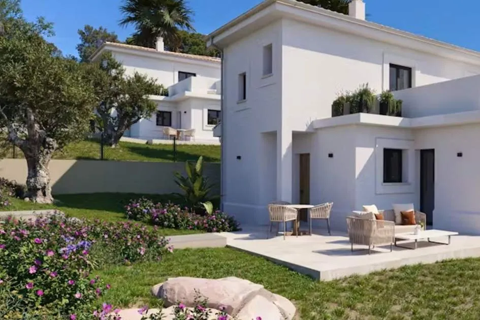 Villa de nueva construcción cerca del mar en Cala Romantica