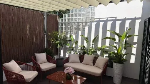 Apartamento moderno con terraza privada y piscina comunitaria, a pocos minutos de la playa de Santa Ponsa