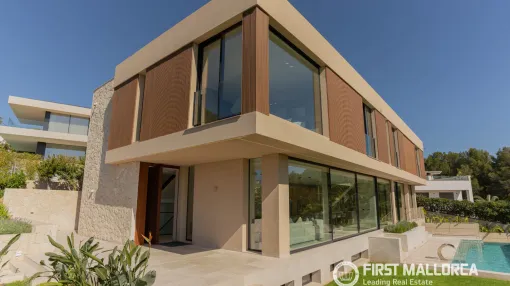 Exclusiva villa de lujo de nueva construcción con vistas al mar en Costa d’en Blanes
