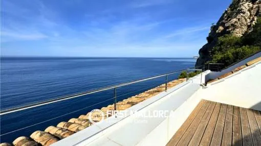 Exclusivo estudio situado en primera línea de playa en Port Andratx.