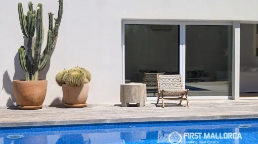 Villa de arquitecto bien cuidada en una zona tranquila de Cala Pi