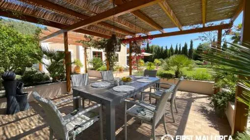 Exclusiva Finca de Lujo con Gran Parcela, Jardín Mediterráneo y Reforma Integral de Alta Calidad cerca de Puerto de Andratx