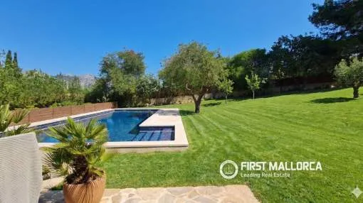 Encantadora casa con piscina y vistas despejadas en Bunyola, disponible de septiembre a junio.