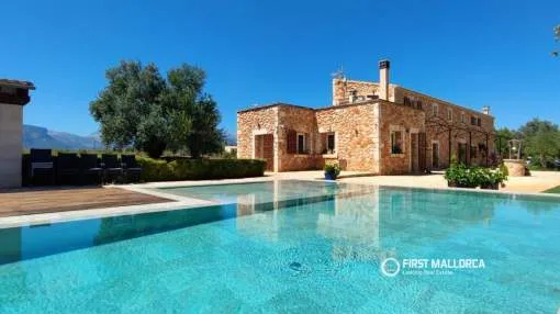 Oportunidad Única de Verano: Exclusiva Finca de Lujo en Binissalem Disponible Hasta Octubre
