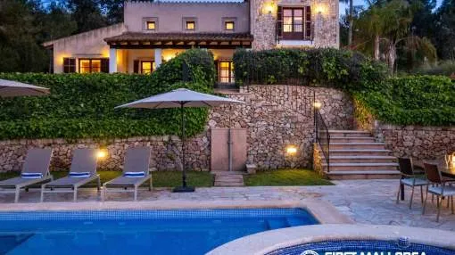 Exclusiva finca con licencia turística cerca de Manacor, con vistas a la Tramuntana