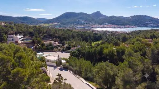 parcela con licencia de obra y vistas parciales al mar en una de las zonas residenciales más codiciadas de Port Andratx